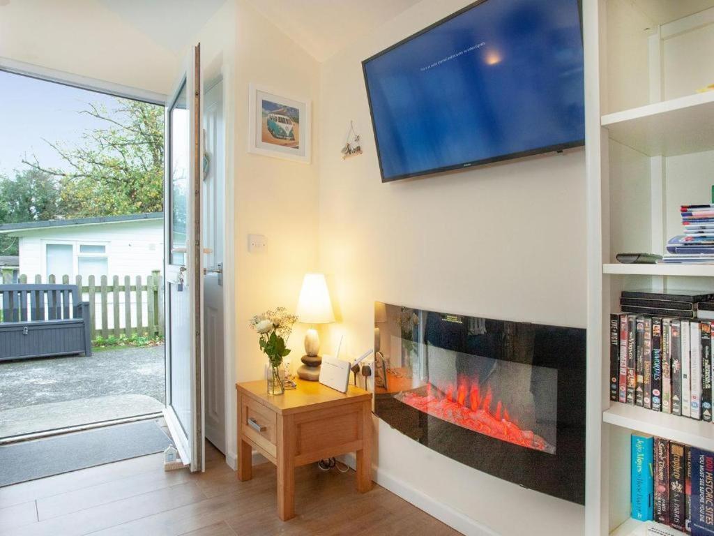 דארטמות' Sunnydaze-Detached Chalet With 2 Bedrooms And 2 Bathrooms And Private Parking Outside Door מראה חיצוני תמונה