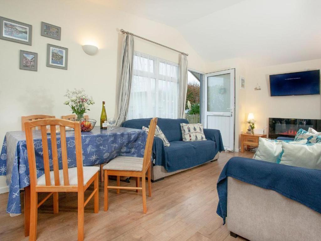 דארטמות' Sunnydaze-Detached Chalet With 2 Bedrooms And 2 Bathrooms And Private Parking Outside Door מראה חיצוני תמונה